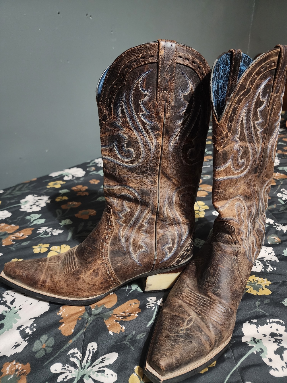 Ariat Brown Leather Western Embroidered Heeled Boots